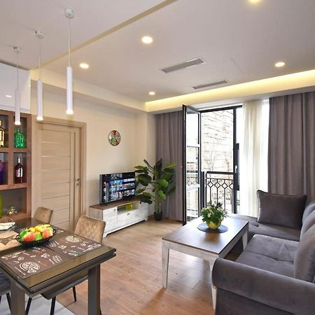 Home4You City Center Apartments Erivan Exterior foto