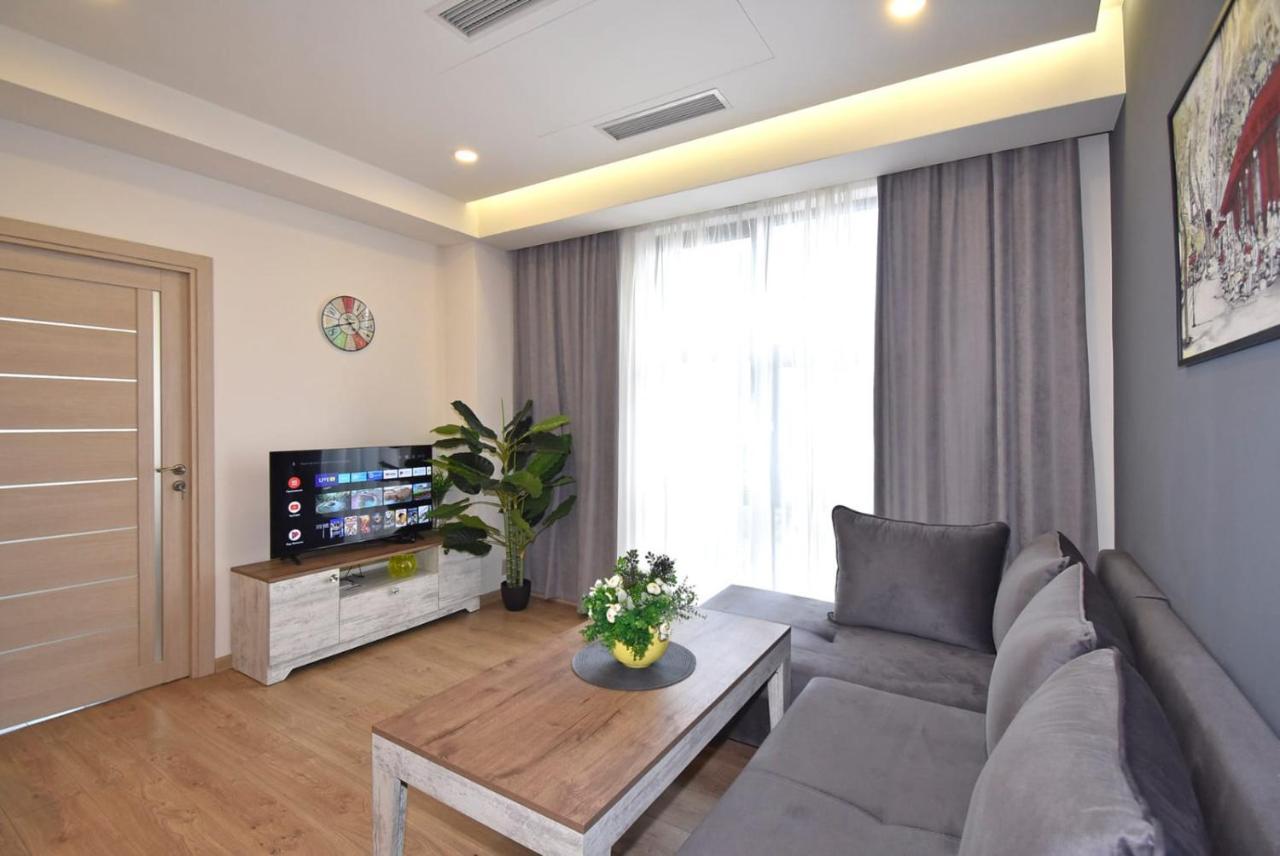 Home4You City Center Apartments Erivan Exterior foto