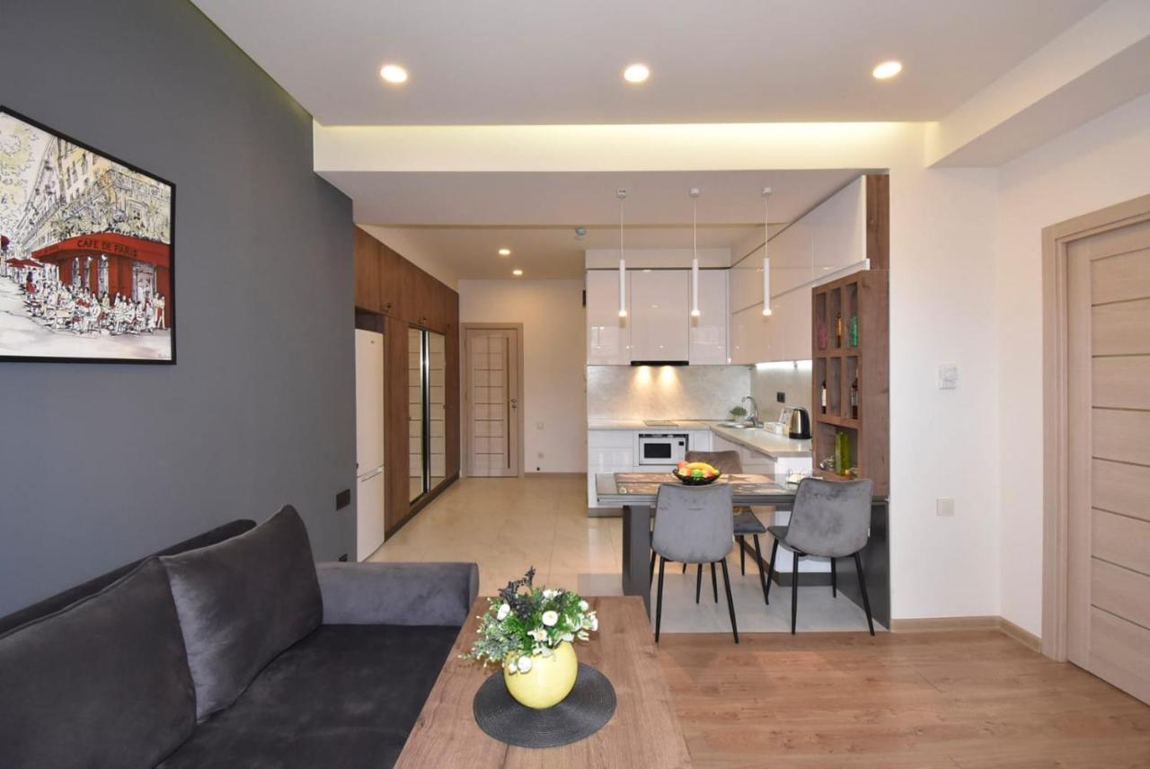 Home4You City Center Apartments Erivan Exterior foto