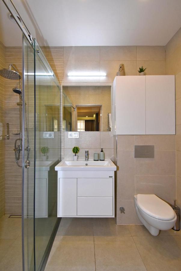 Home4You City Center Apartments Erivan Exterior foto