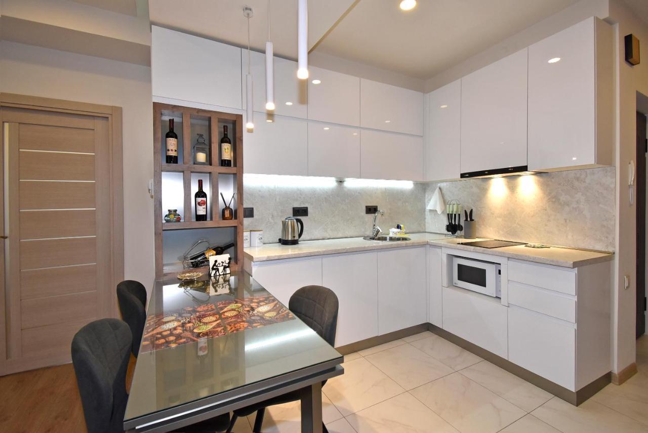 Home4You City Center Apartments Erivan Exterior foto